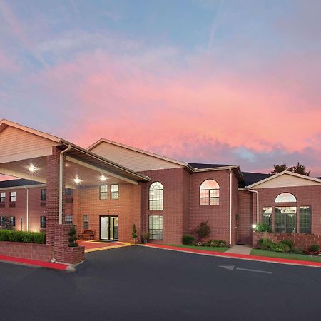 Super 8 By Wyndham Lowell/Bentonville/Rogers Area Luaran gambar